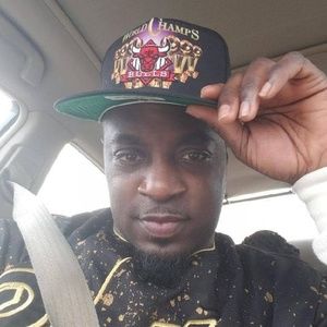 Meet your Posher, Marlos